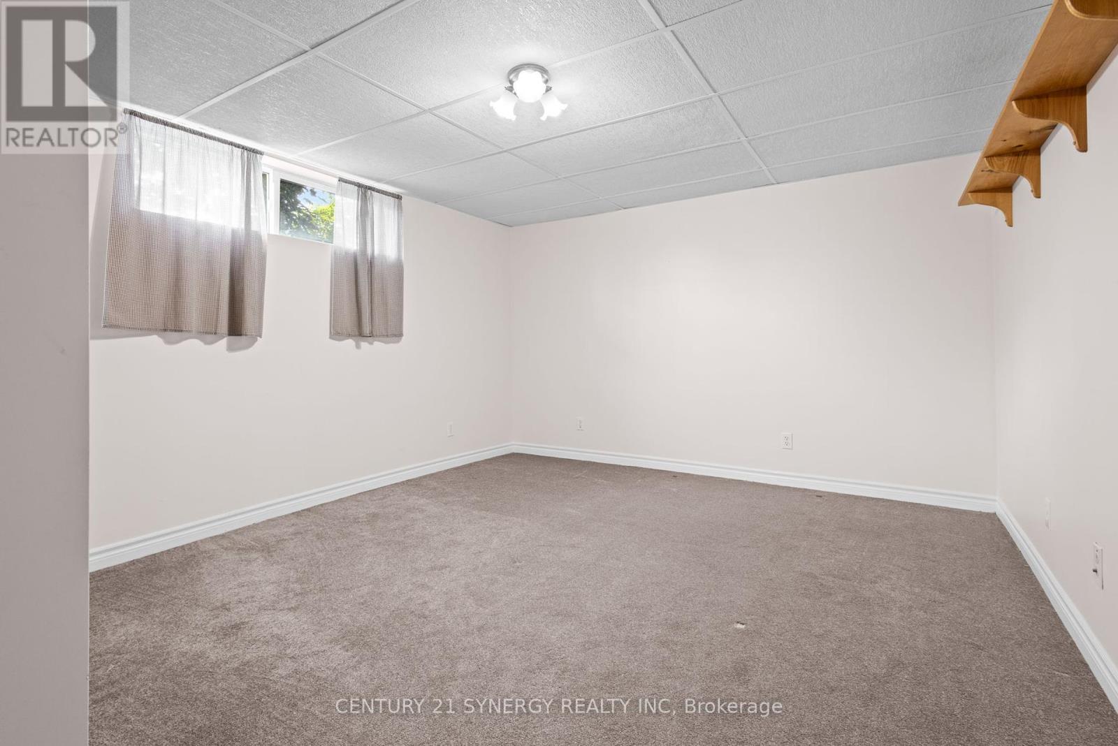 Photo 33 of 20 Parkside Crescent, Ottawa ON