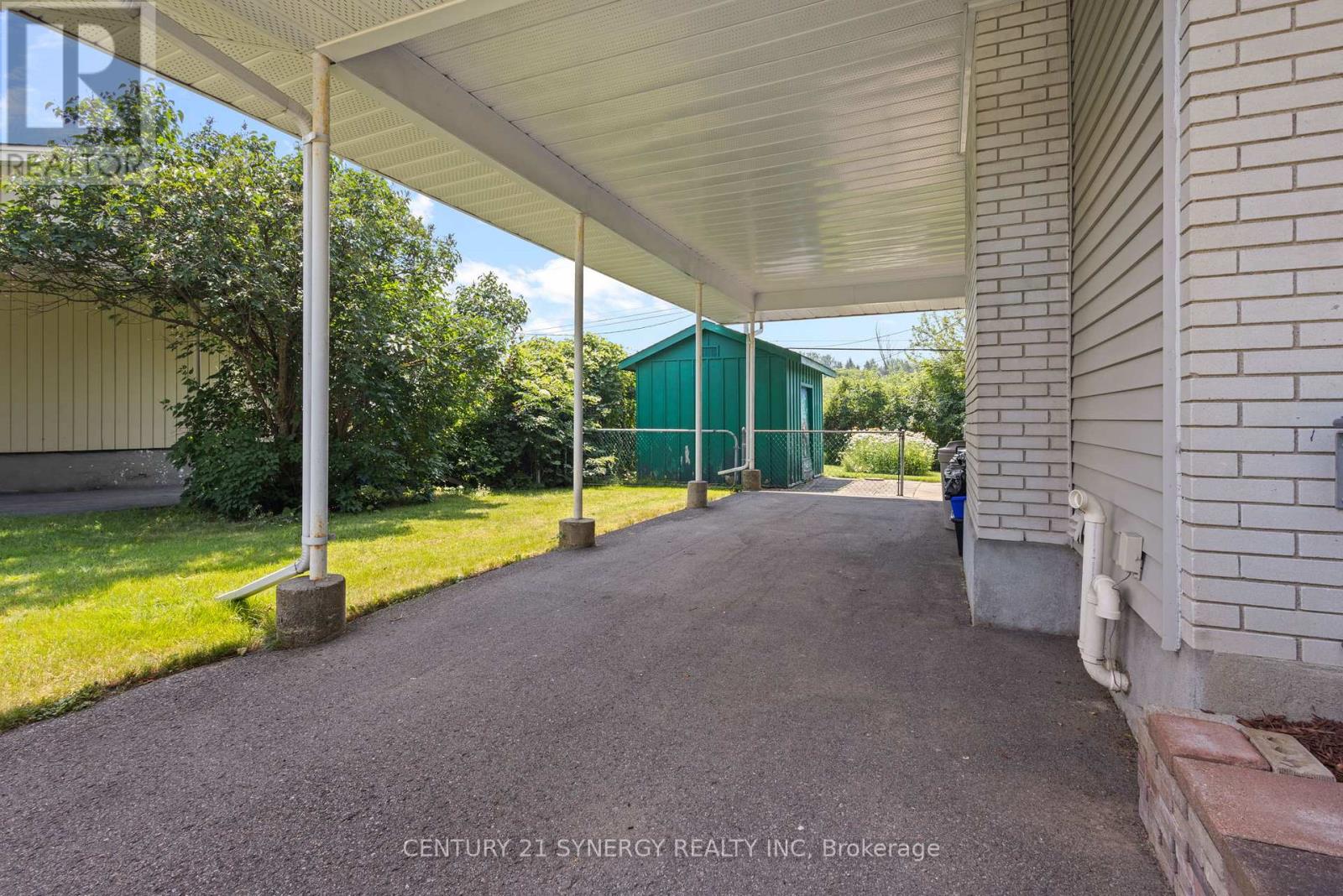 Photo 6 of 20 Parkside Crescent, Ottawa ON