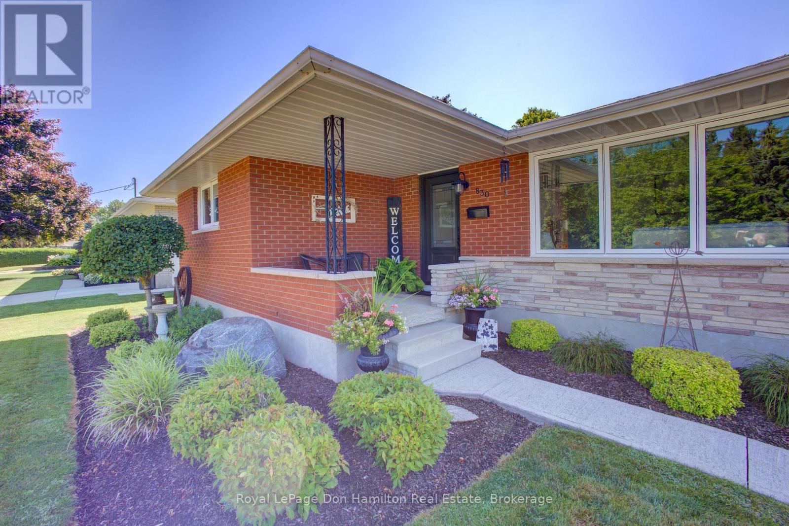 Photo 4 of 830 Barber Avenue N, North Perth ON