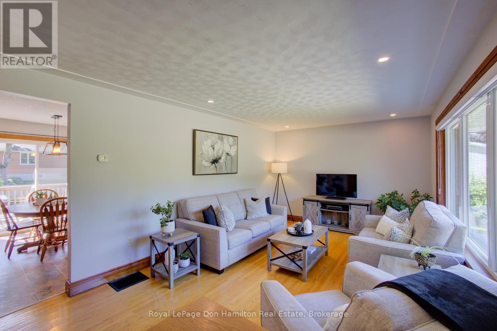 Photo 6 of 830 Barber Avenue N, North Perth ON
