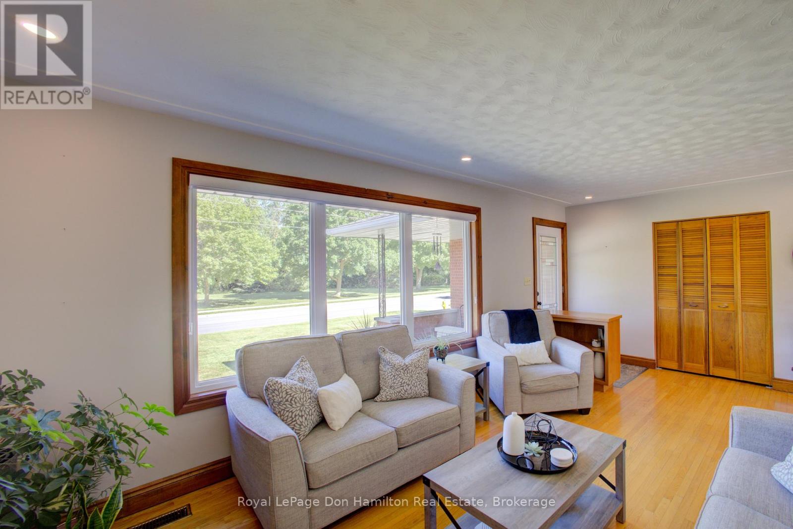 Photo 9 of 830 Barber Avenue N, North Perth ON