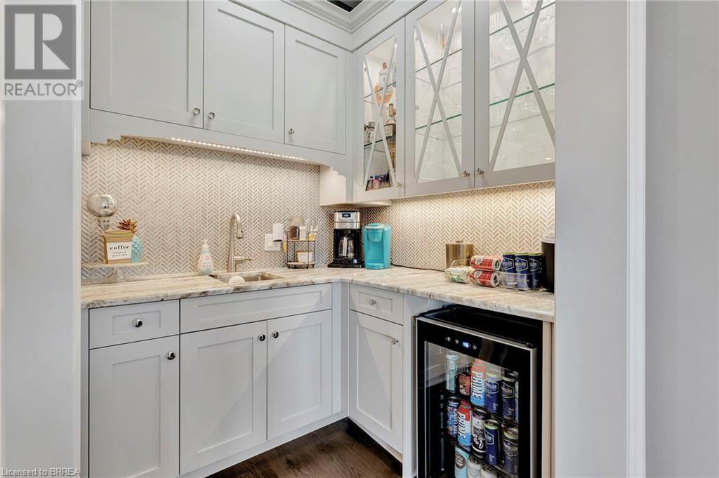 Photo 14 of 24 Tedley Boulevard, Brantford ON