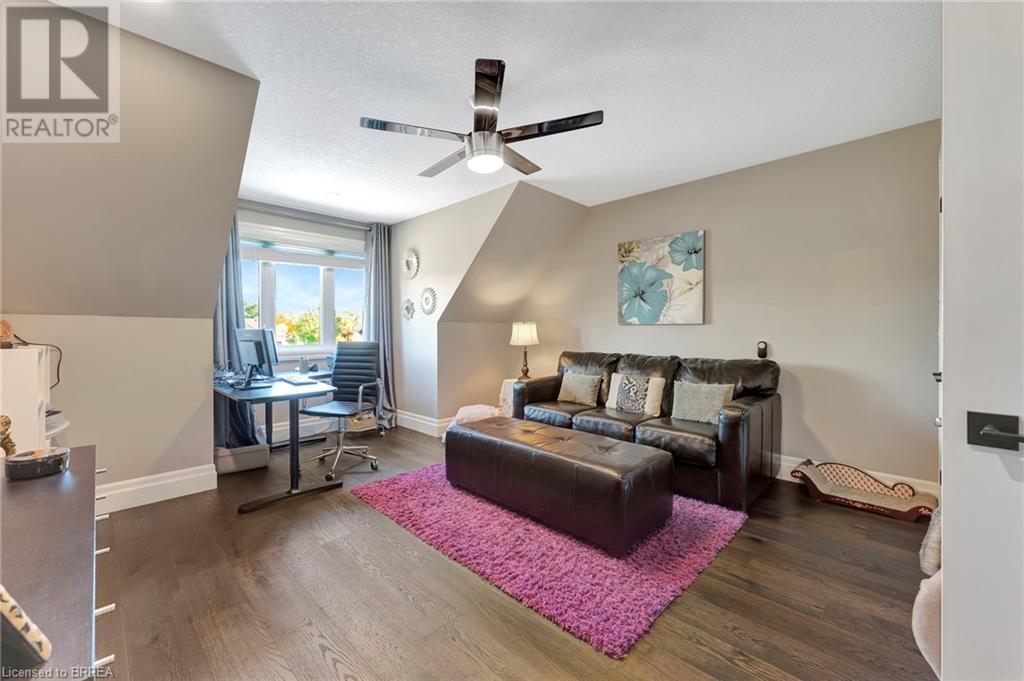 Photo 12 of 24 Tedley Boulevard, Brantford ON