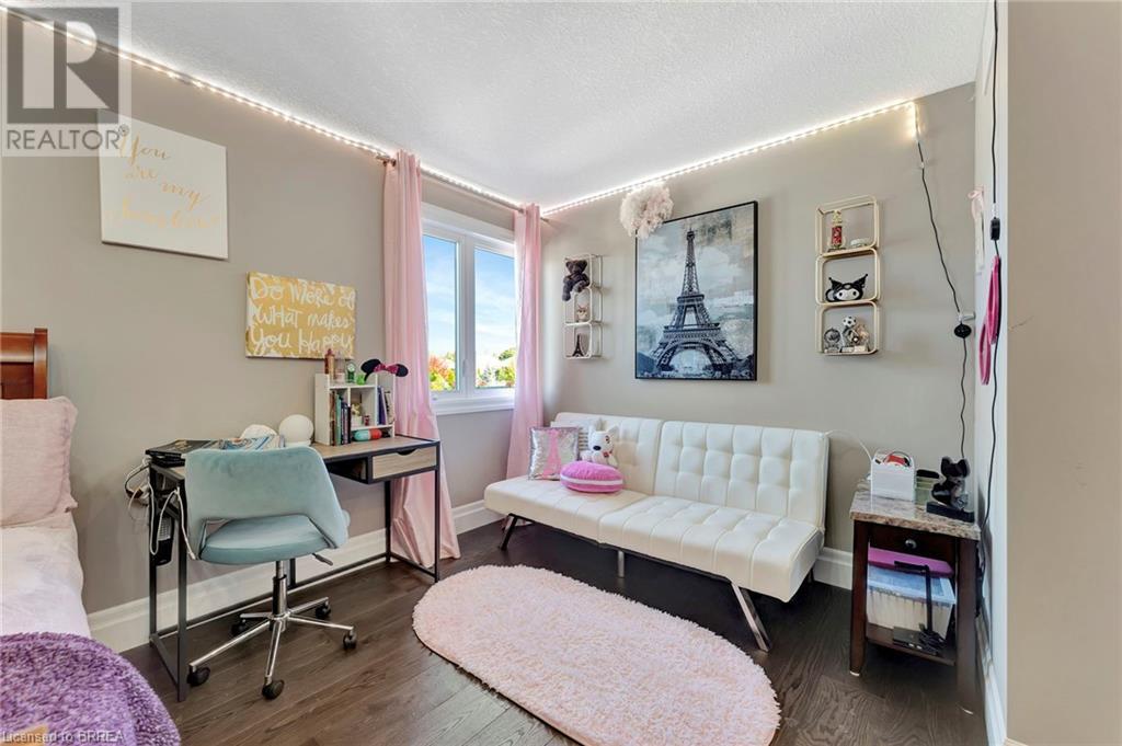 Photo 20 of 24 Tedley Boulevard, Brantford ON