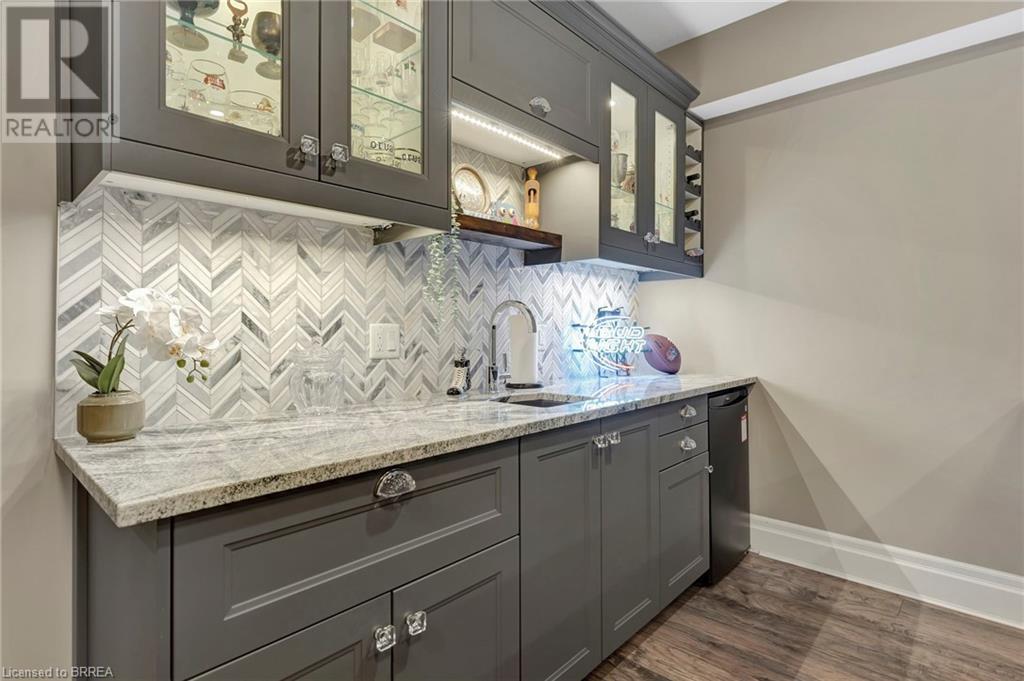 Photo 11 of 24 Tedley Boulevard, Brantford ON