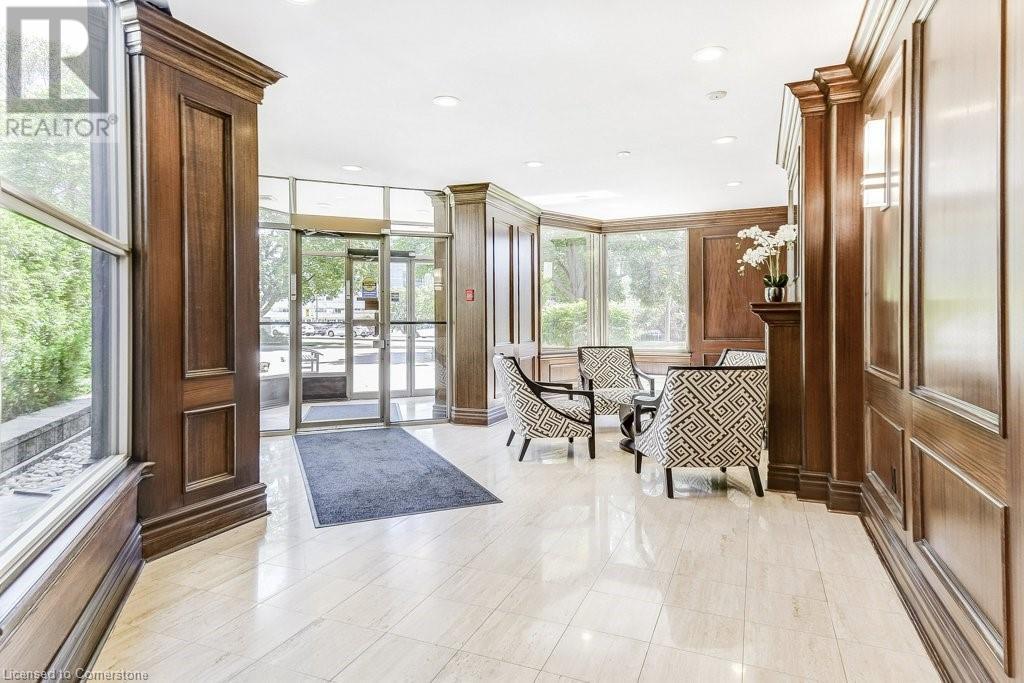 Photo 3 of 1201 North Shore Boulevard E Unit 706, Burlington ON