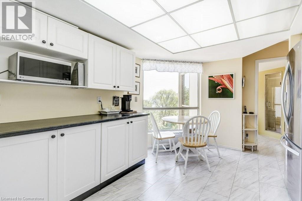 Photo 15 of 1201 North Shore Boulevard E Unit 706, Burlington ON
