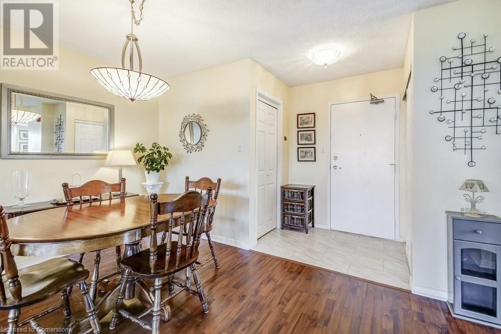 Photo 7 of 1201 North Shore Boulevard E Unit 706, Burlington ON