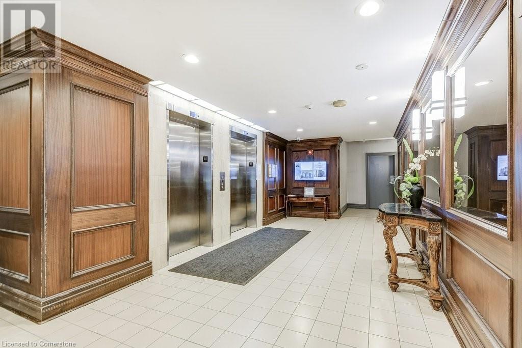 Photo 5 of 1201 North Shore Boulevard E Unit 706, Burlington ON