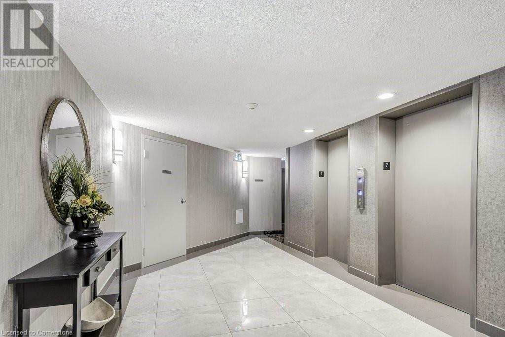 Photo 6 of 1201 North Shore Boulevard E Unit 706, Burlington ON