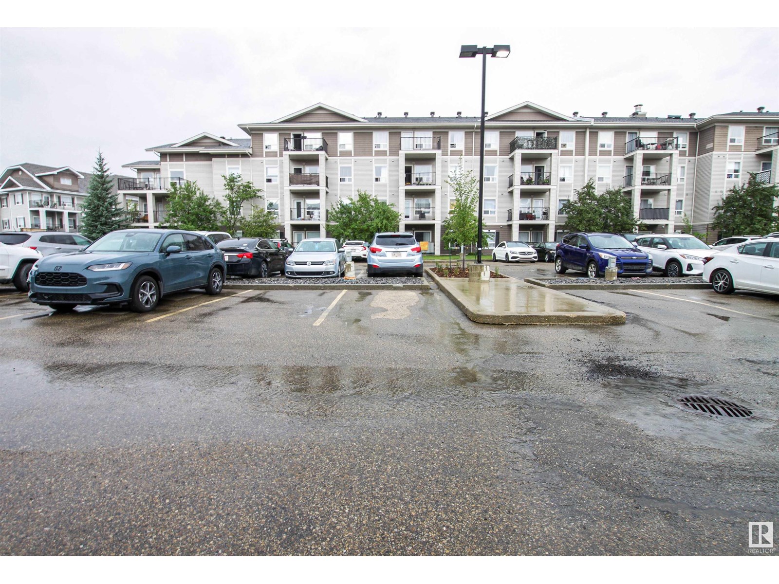 Photo 15 of 7208 7327 South Terwillegar Dr Nw, Edmonton AB