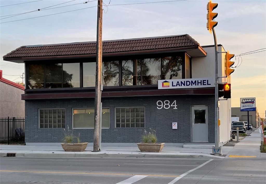 Photo 6 of 984 Sargent Avenue Avenue, Winnipeg MB