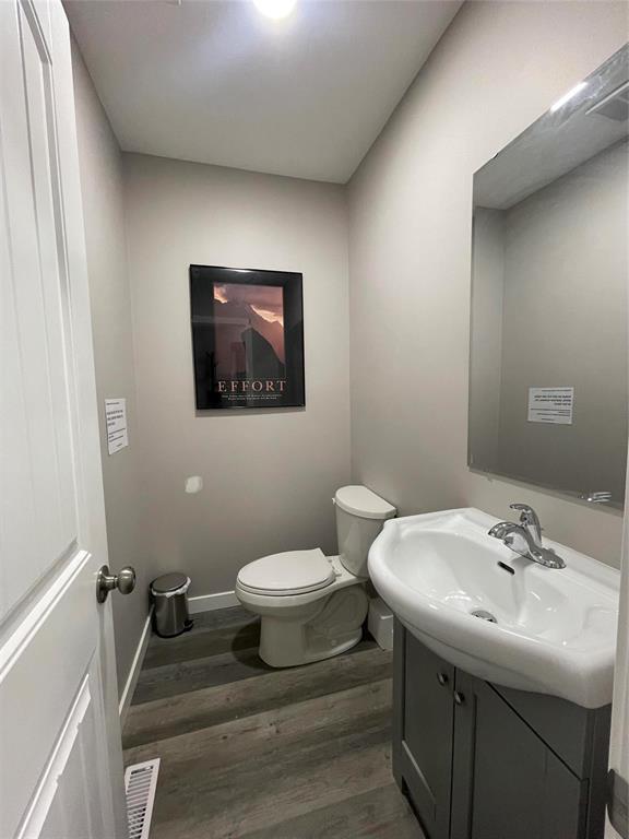 Photo 20 of 984 Sargent Avenue Avenue, Winnipeg MB
