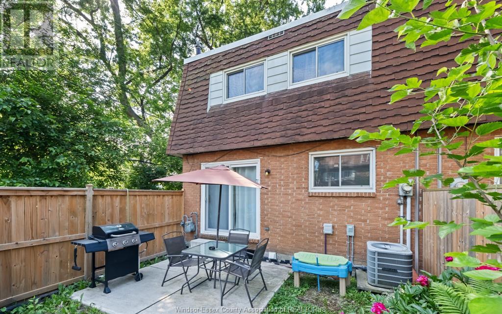 Photo 5 of 5510 Empress, Windsor ON
