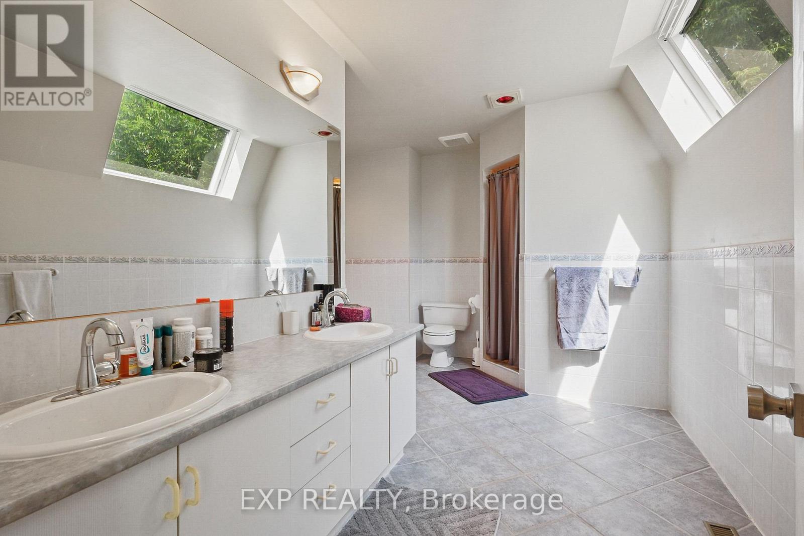 Photo 20 of 489 Sunnyside Avenue, Ottawa ON