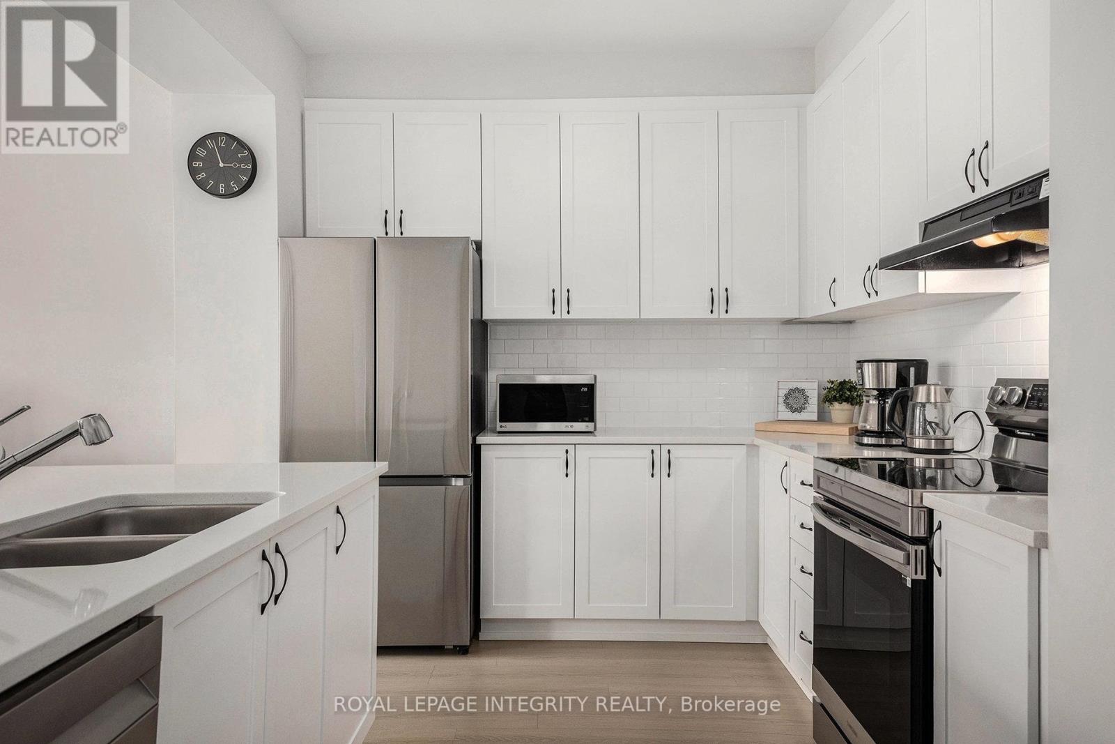 Photo 15 of 35 Stitch Mews, Ottawa ON