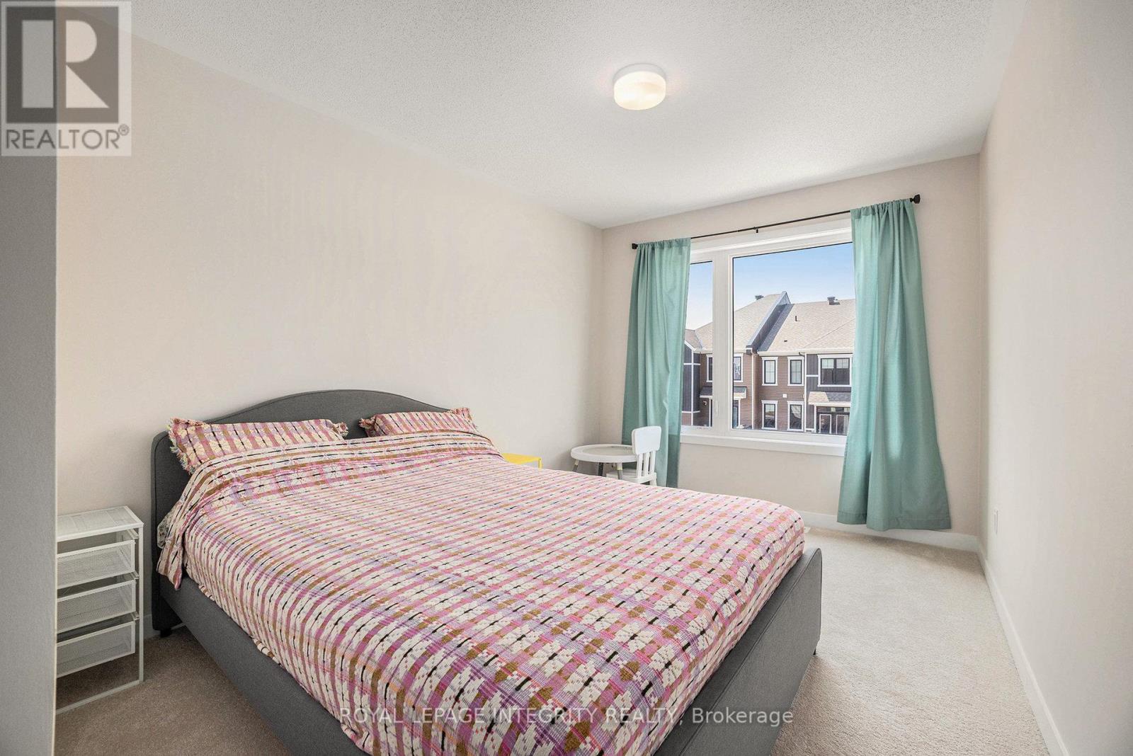 Photo 21 of 35 Stitch Mews, Ottawa ON