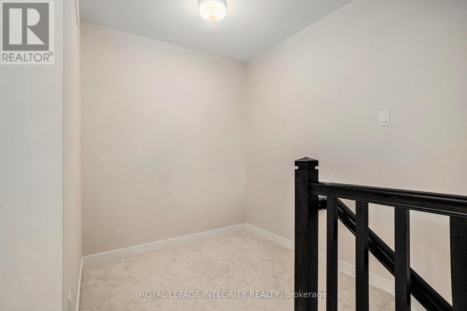 Photo 23 of 35 Stitch Mews, Ottawa ON
