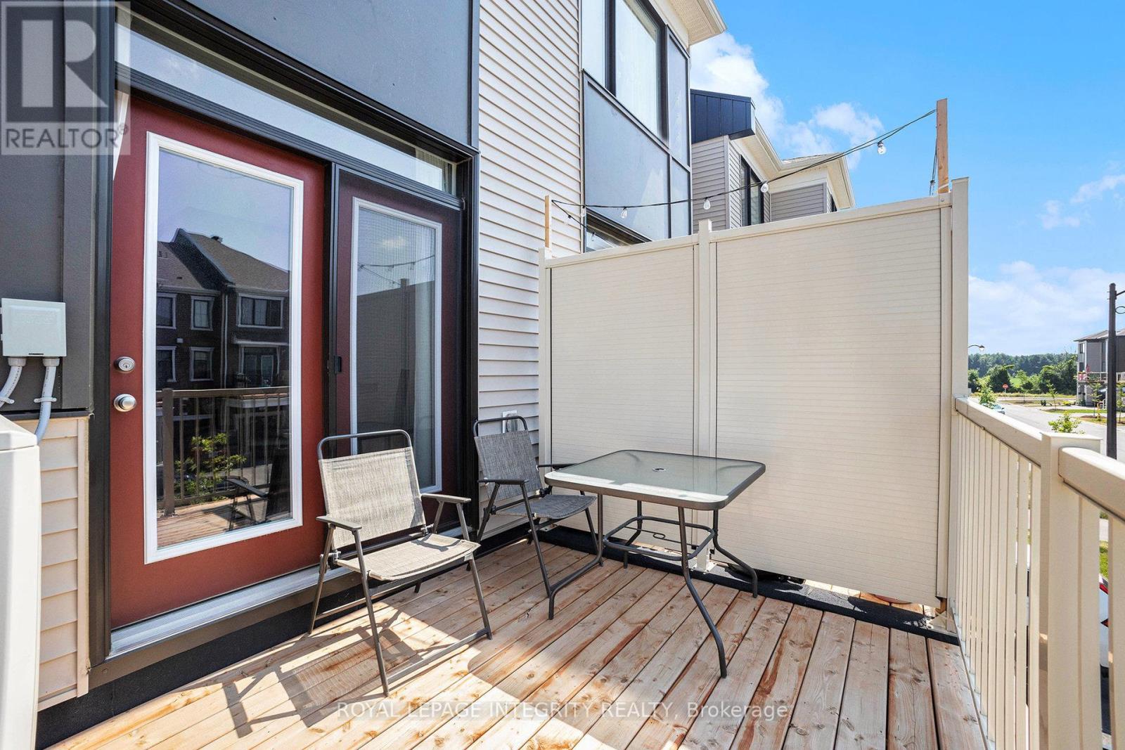 Photo 25 of 35 Stitch Mews, Ottawa ON