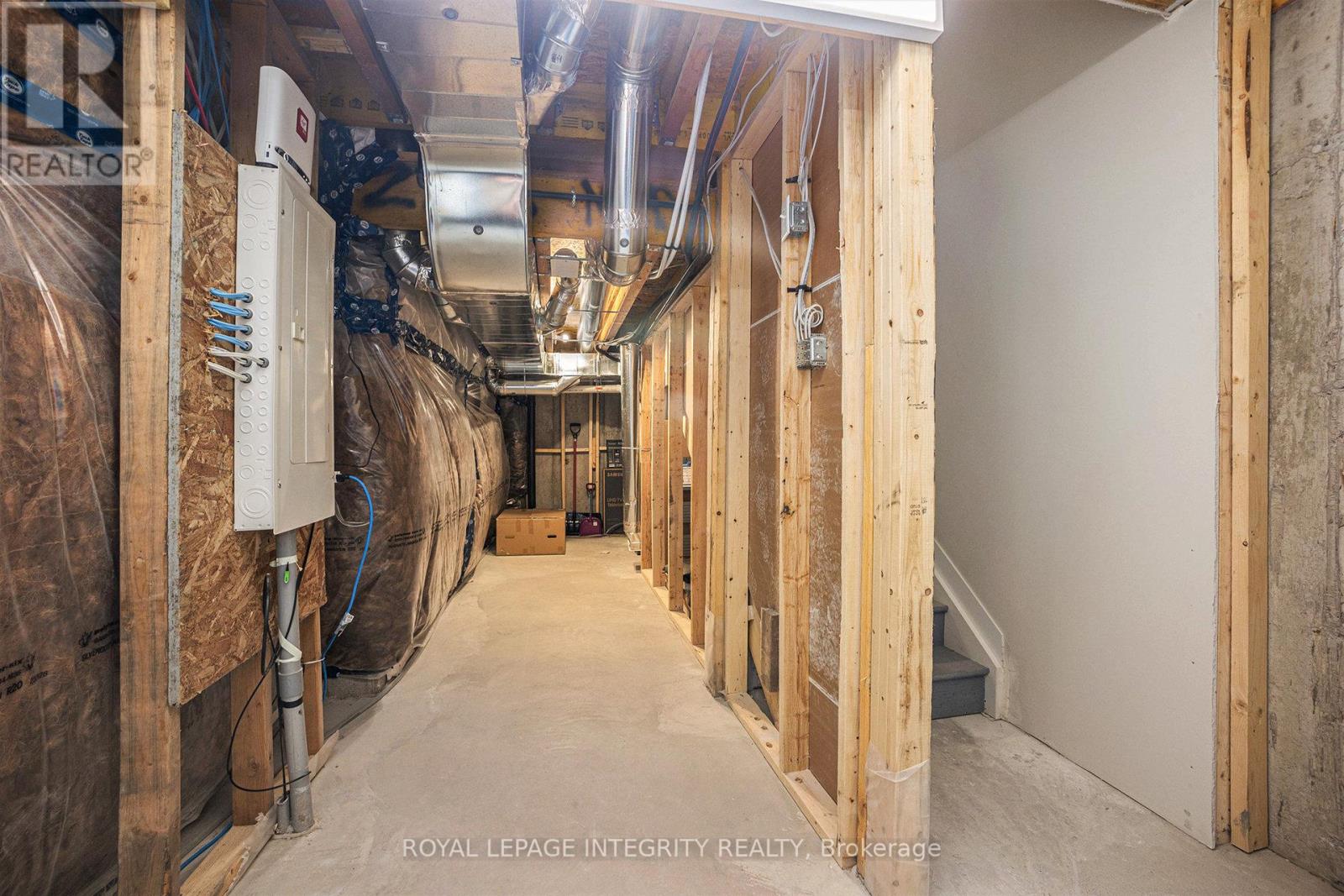Photo 27 of 35 Stitch Mews, Ottawa ON