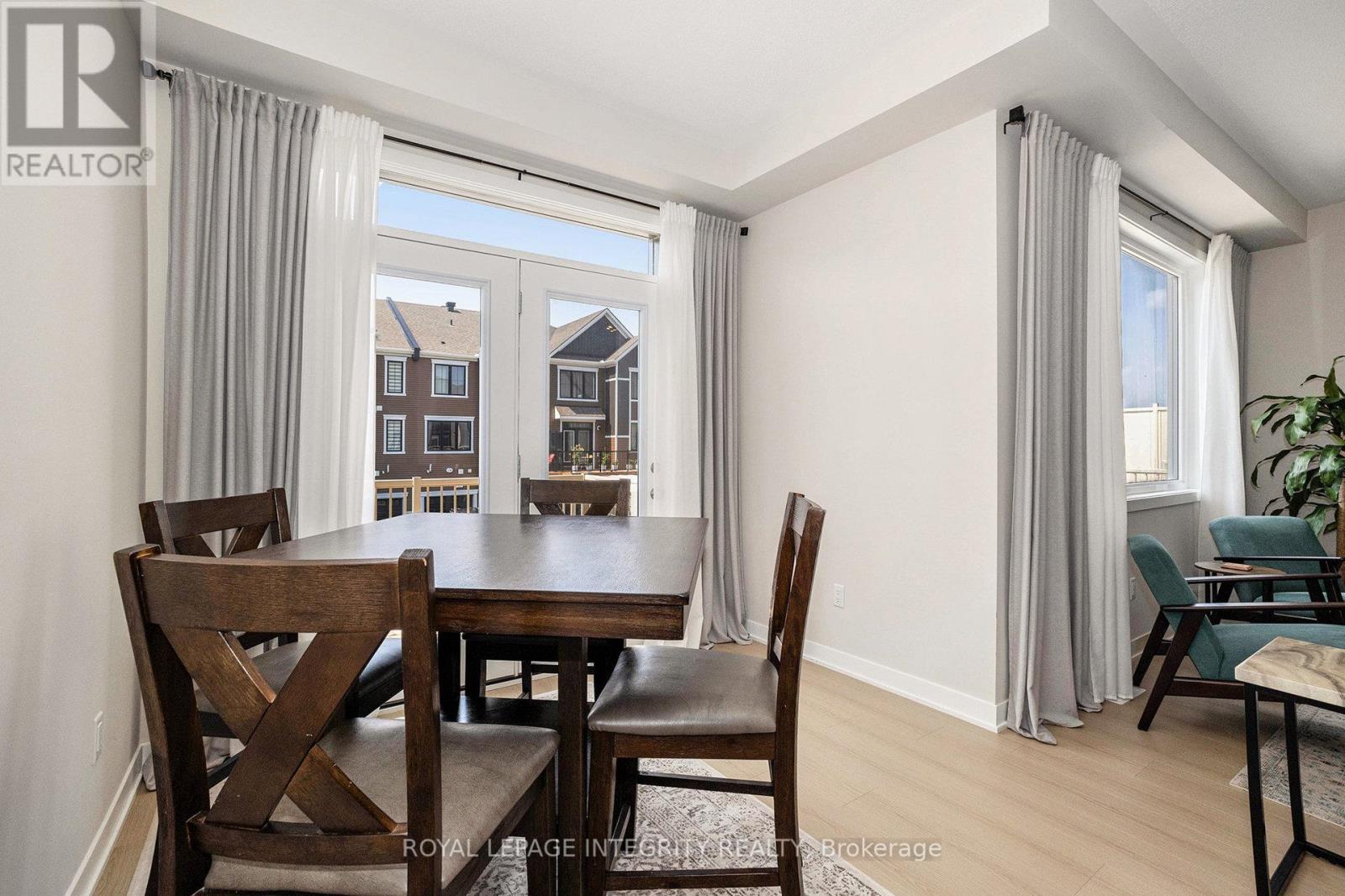 Photo 9 of 35 Stitch Mews, Ottawa ON