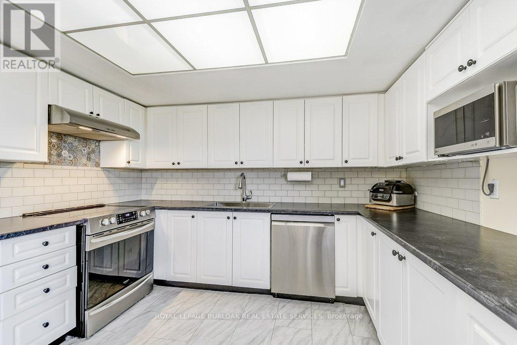 Photo 19 of 706 1201 North Shore Boulevard E, Burlington ON