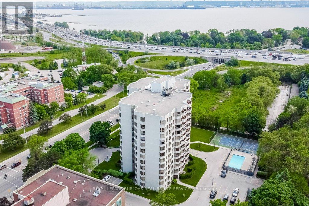 Photo 1 of 706 1201 North Shore Boulevard E, Burlington ON