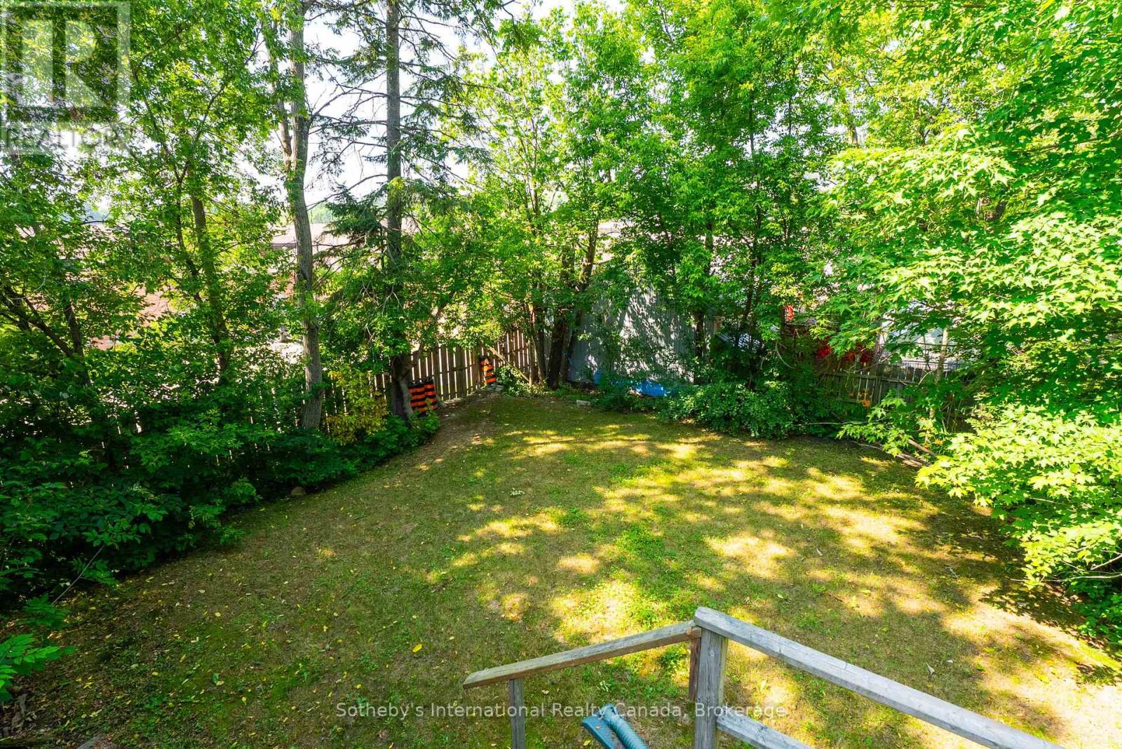 Photo 11 of 10 Fairy Avenue, Huntsville ON
