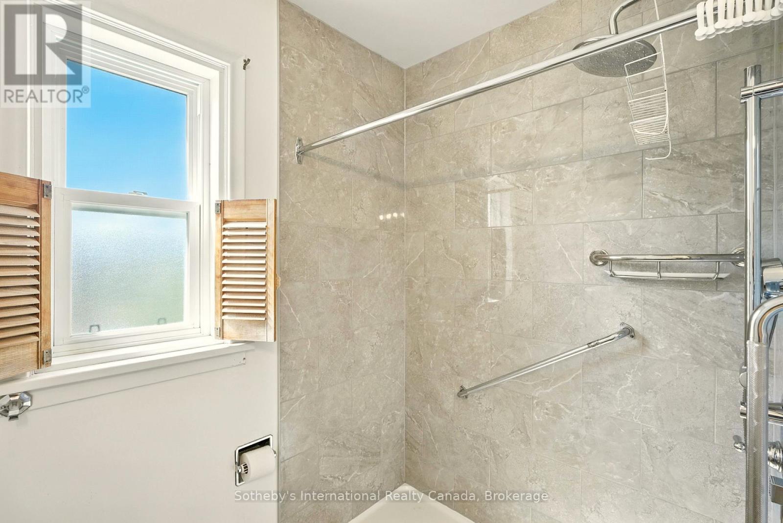 Photo 28 of 10 Fairy Avenue, Huntsville ON