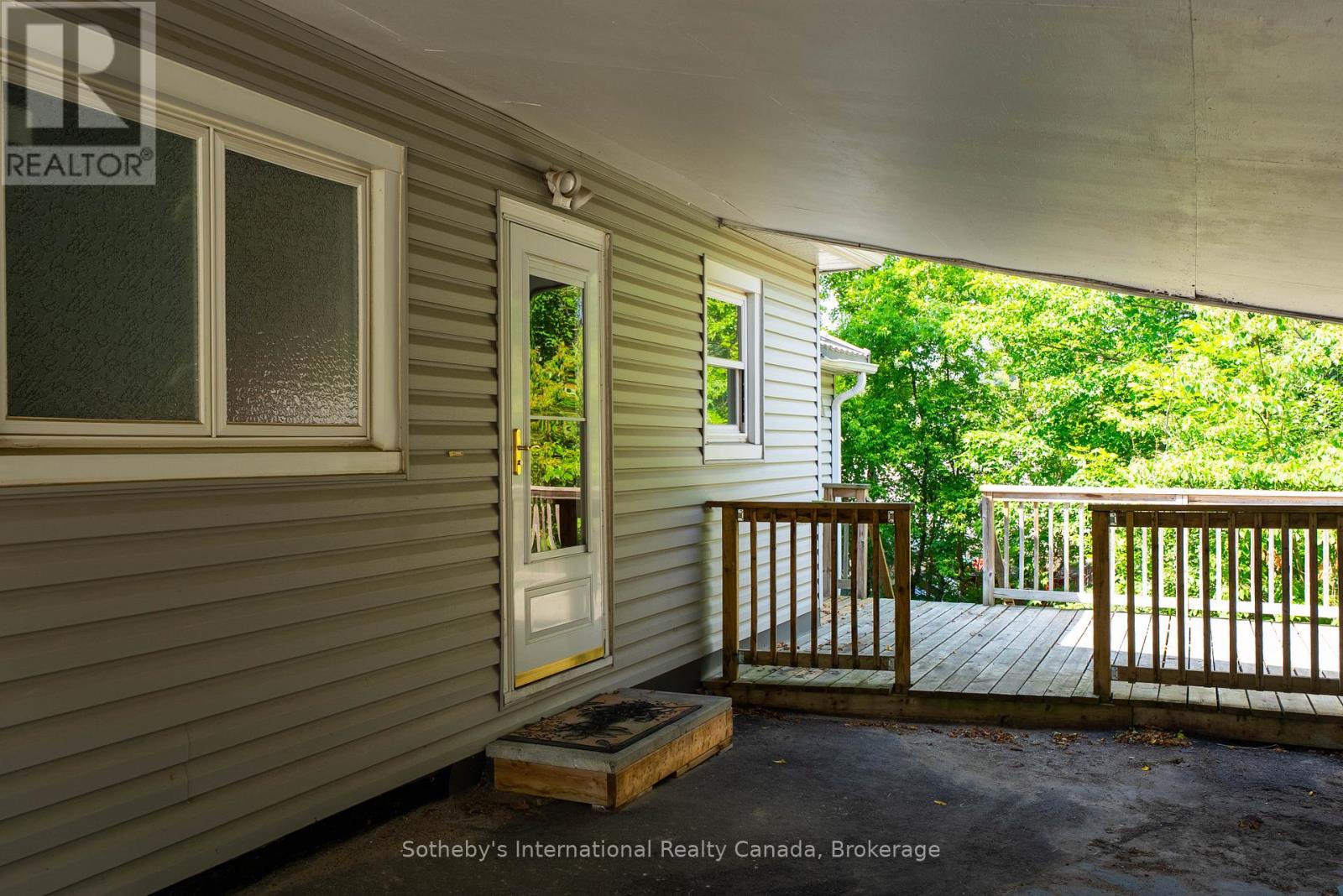 Photo 34 of 10 Fairy Avenue, Huntsville ON