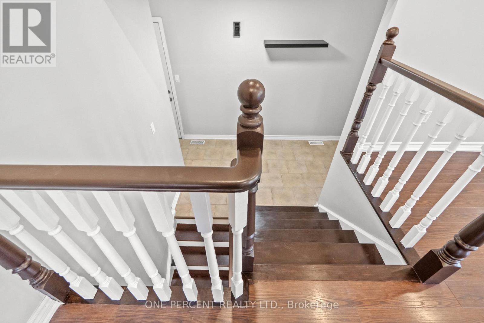 Photo 32 of 364 Red Oak Avenue, Hamilton ON