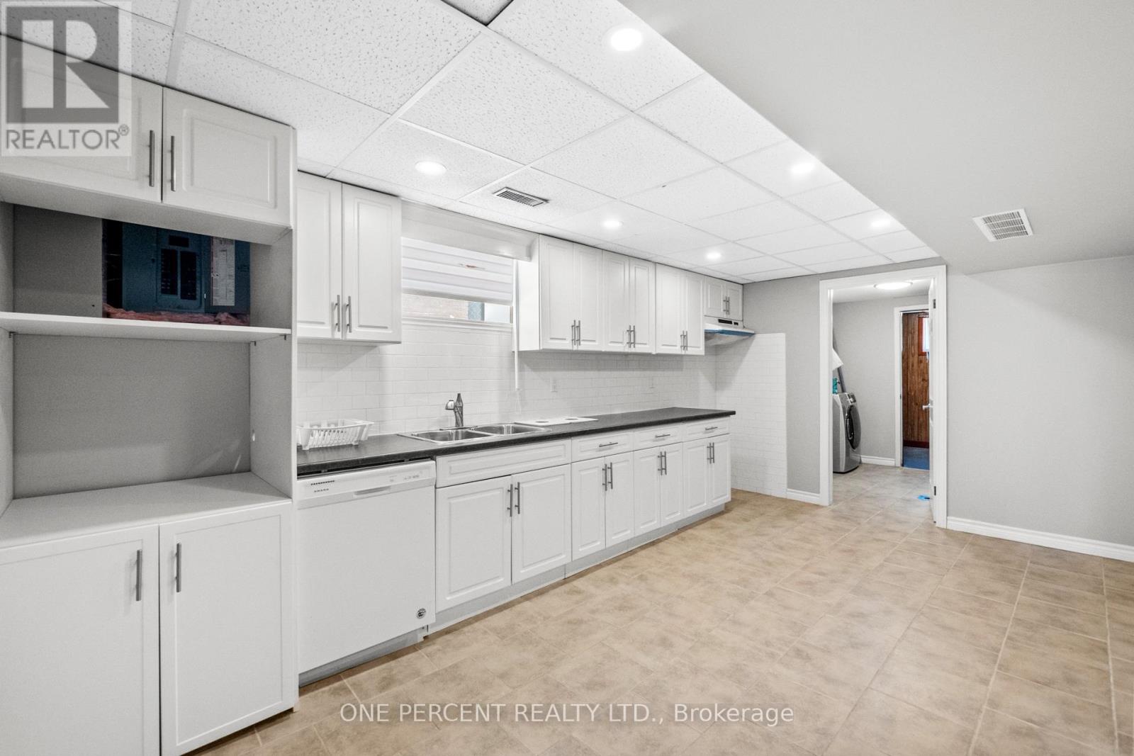 Photo 12 of 364 Red Oak Avenue, Hamilton ON