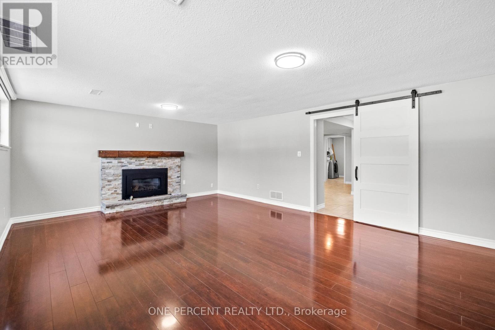Photo 16 of 364 Red Oak Avenue, Hamilton ON