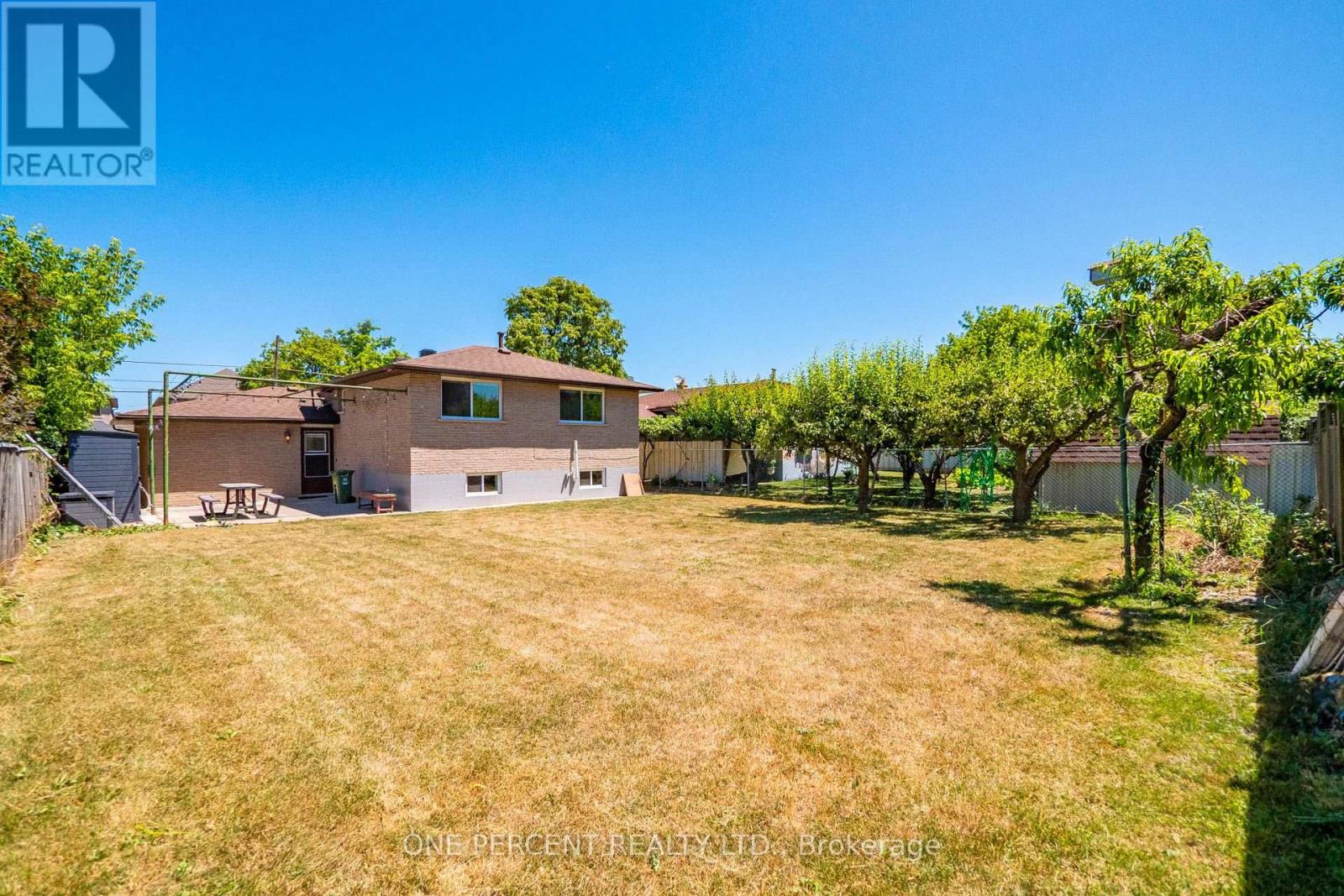 Photo 18 of 364 Red Oak Avenue, Hamilton ON
