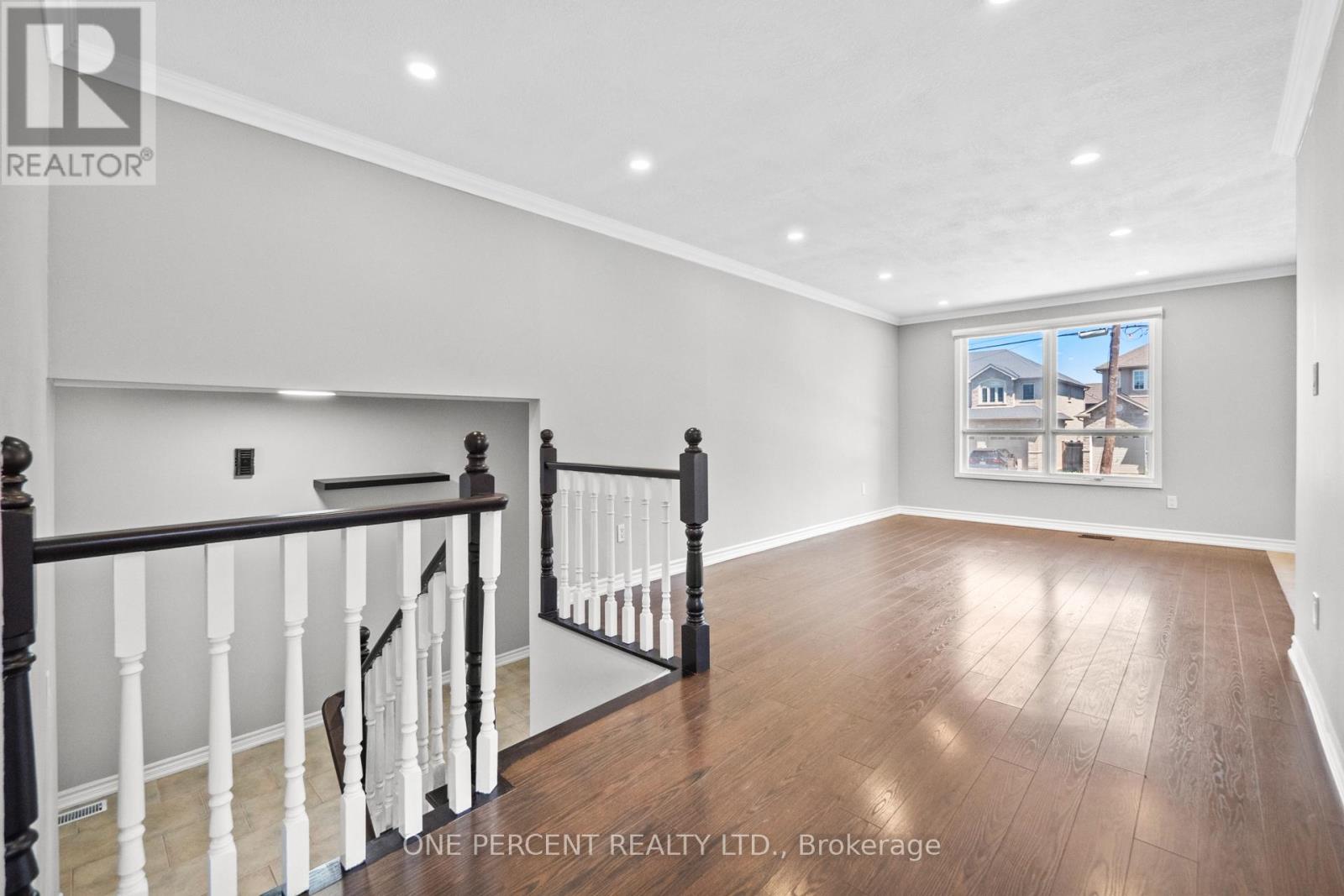 Photo 20 of 364 Red Oak Avenue, Hamilton ON