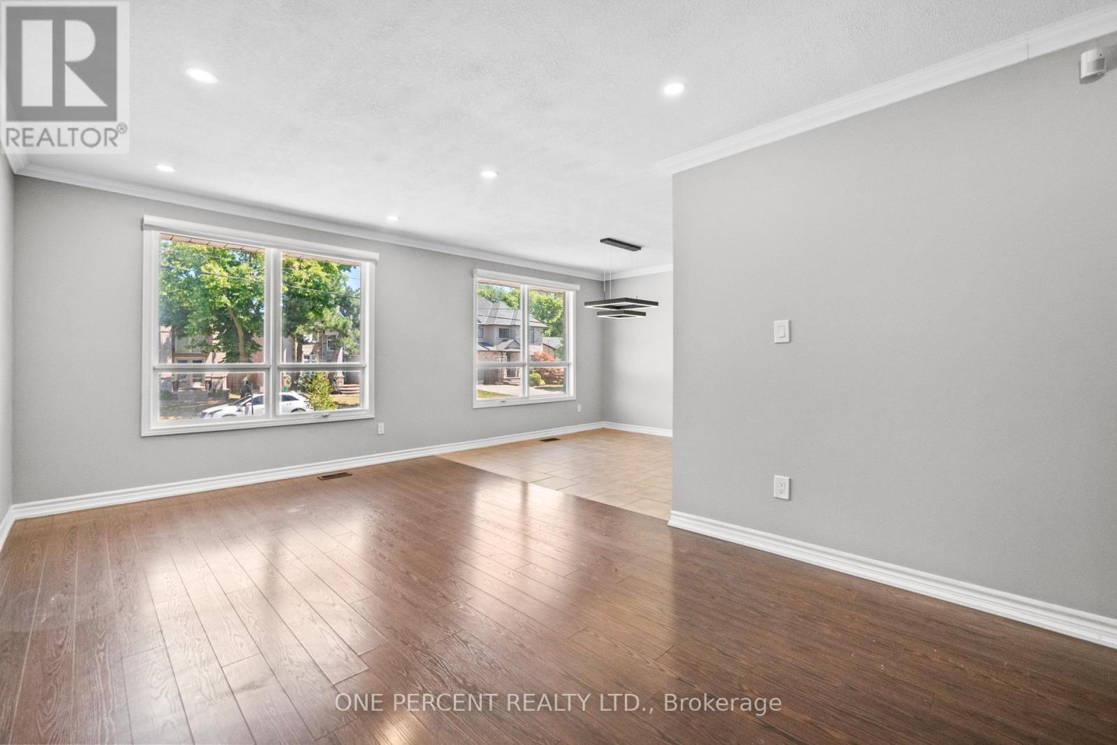 Photo 13 of 364 Red Oak Avenue, Hamilton ON