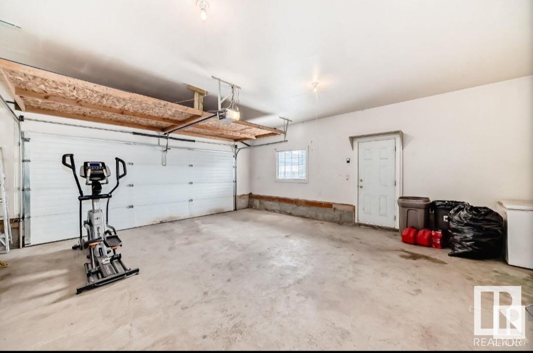 Photo 42 of 16204 51 St Nw, Edmonton AB
