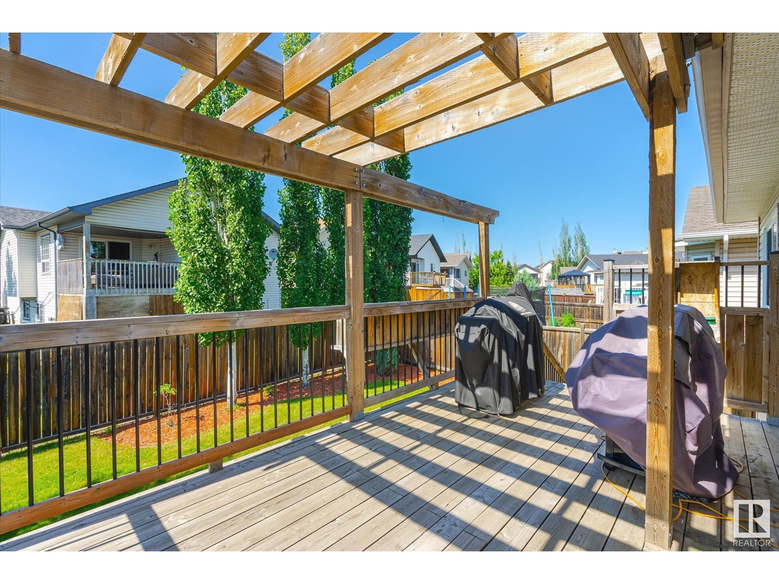 Photo 6 of 16204 51 St Nw, Edmonton AB