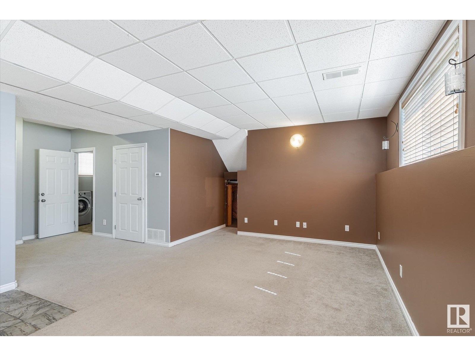 Photo 39 of 16204 51 St Nw, Edmonton AB