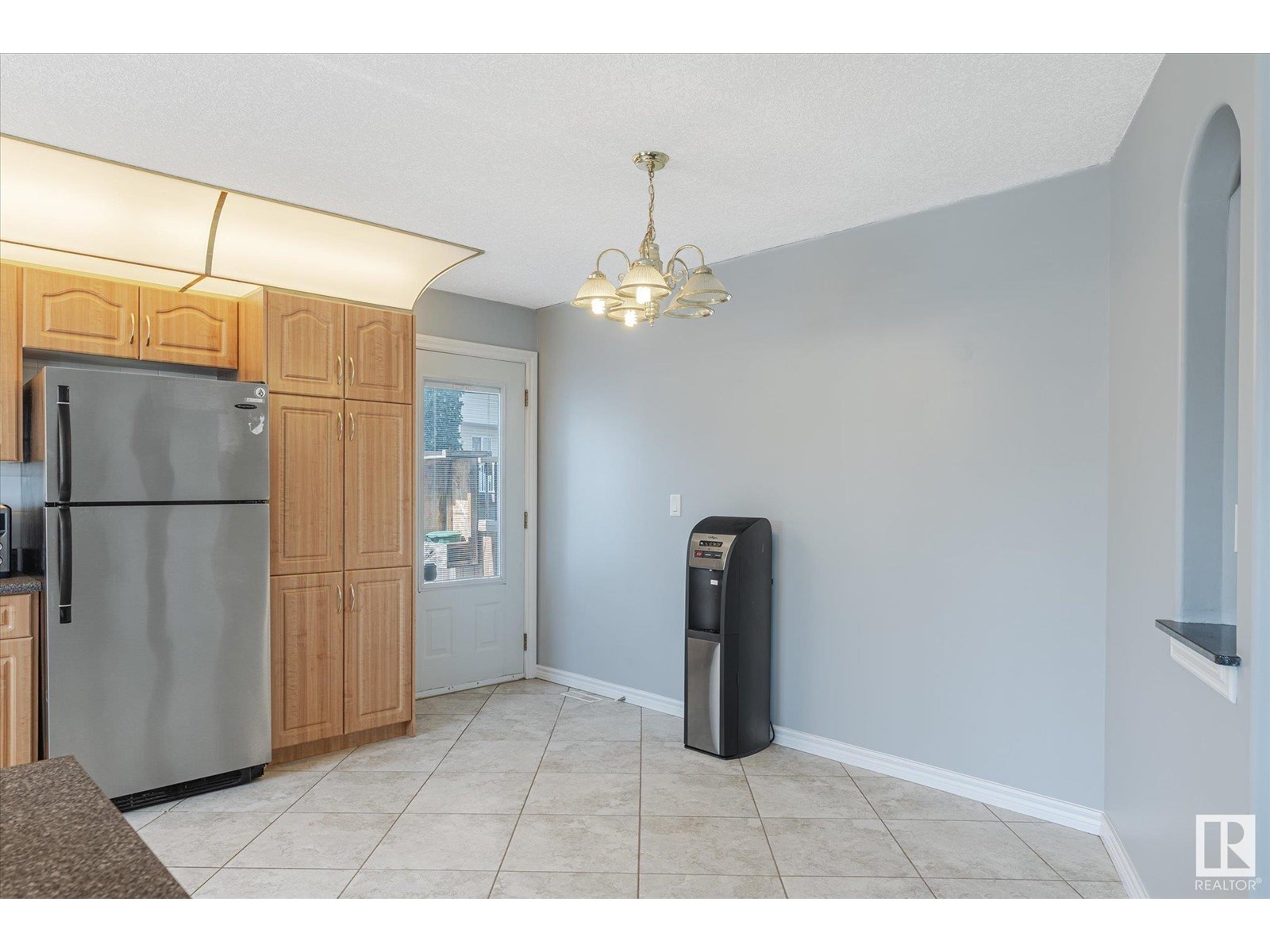 Photo 34 of 16204 51 St Nw, Edmonton AB