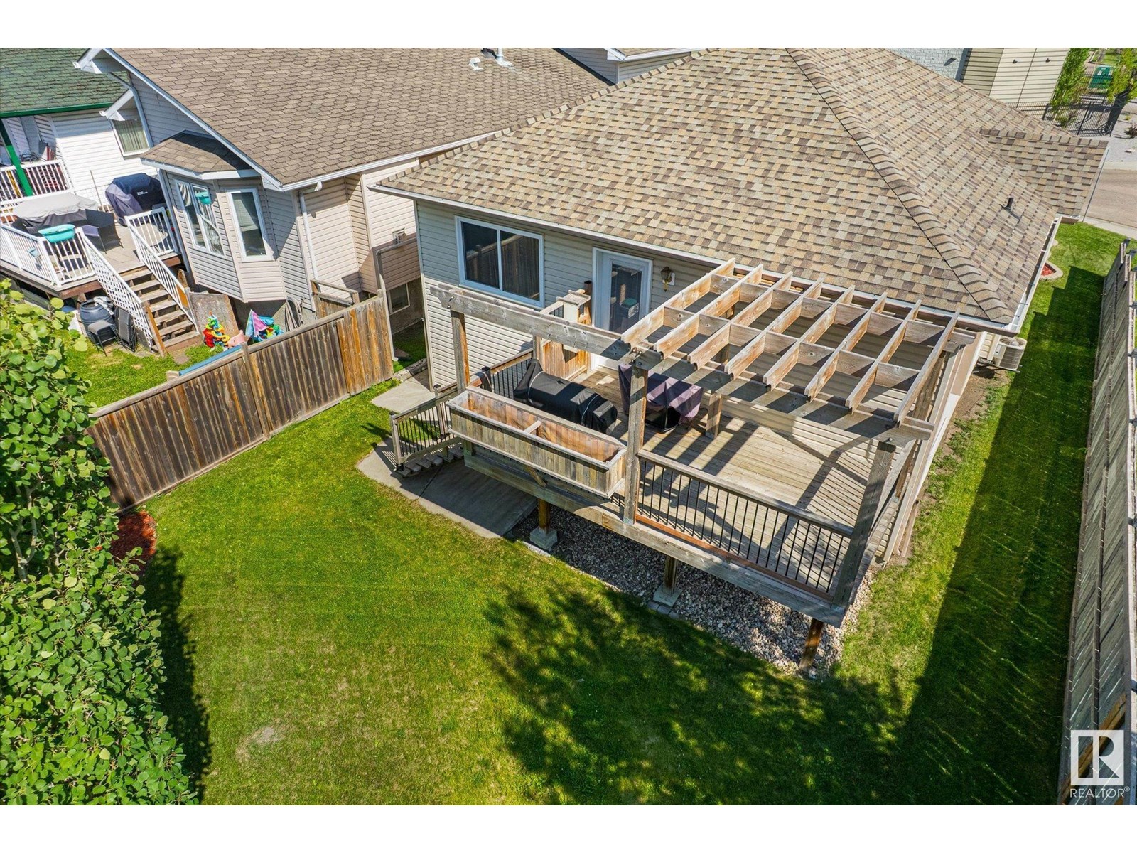 Photo 22 of 16204 51 St Nw, Edmonton AB