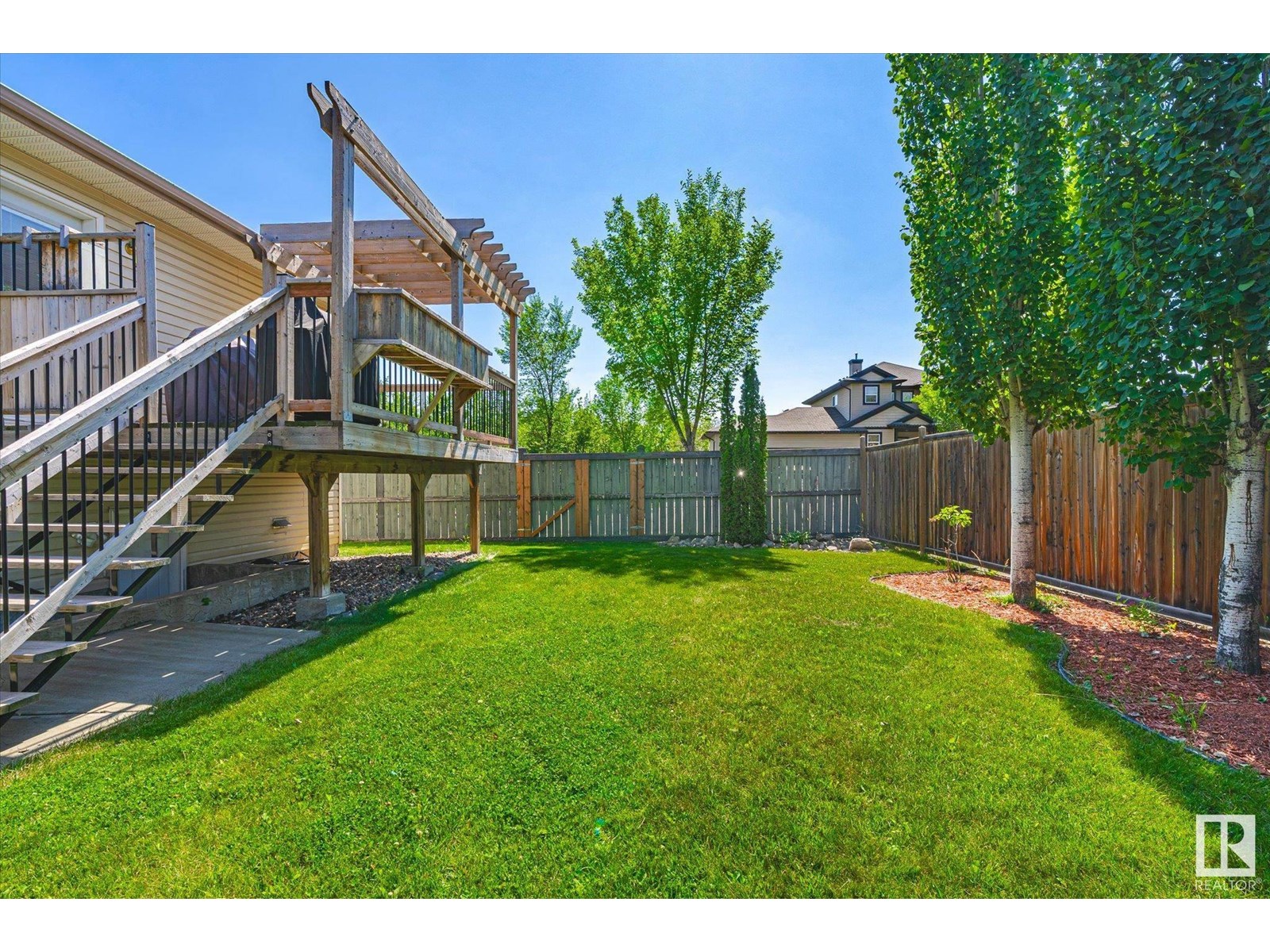 Photo 28 of 16204 51 St Nw, Edmonton AB