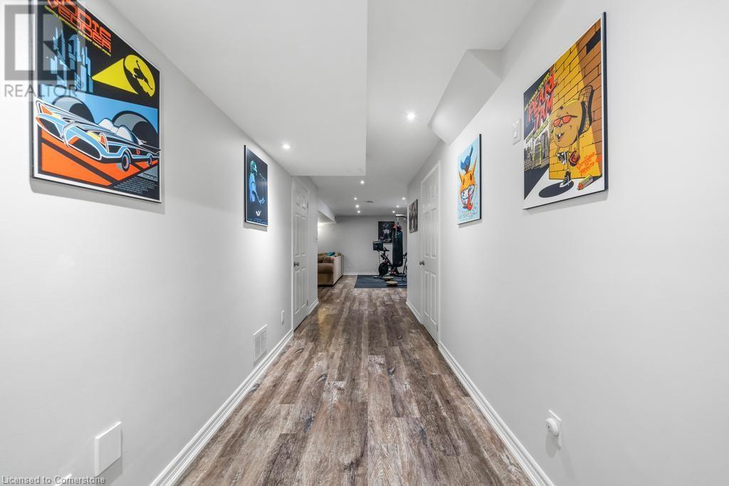 Photo 33 of 12 Valridge Court, Ancaster ON