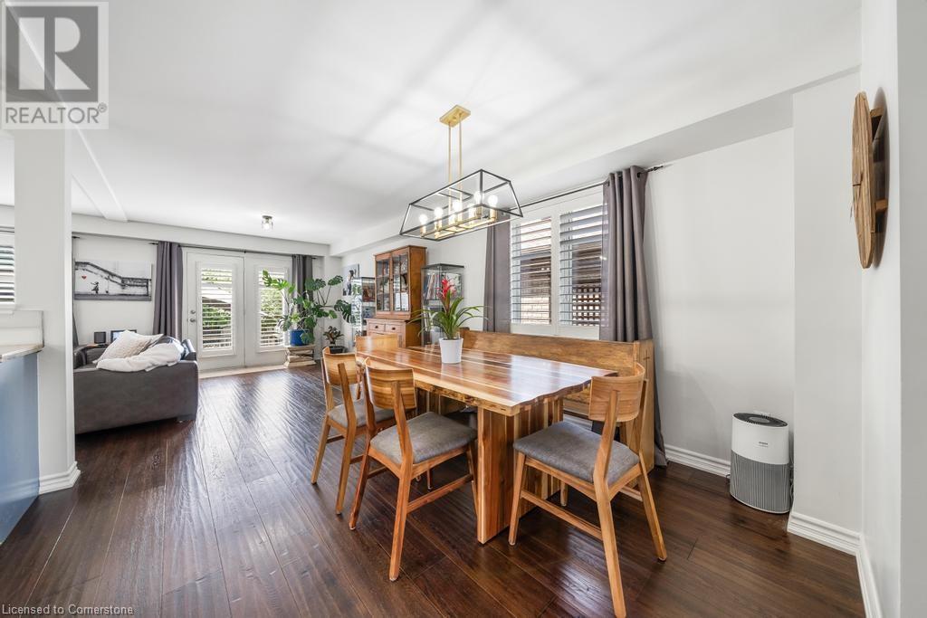 Photo 8 of 12 Valridge Court, Ancaster ON