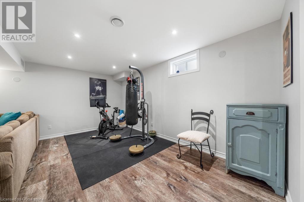 Photo 34 of 12 Valridge Court, Ancaster ON