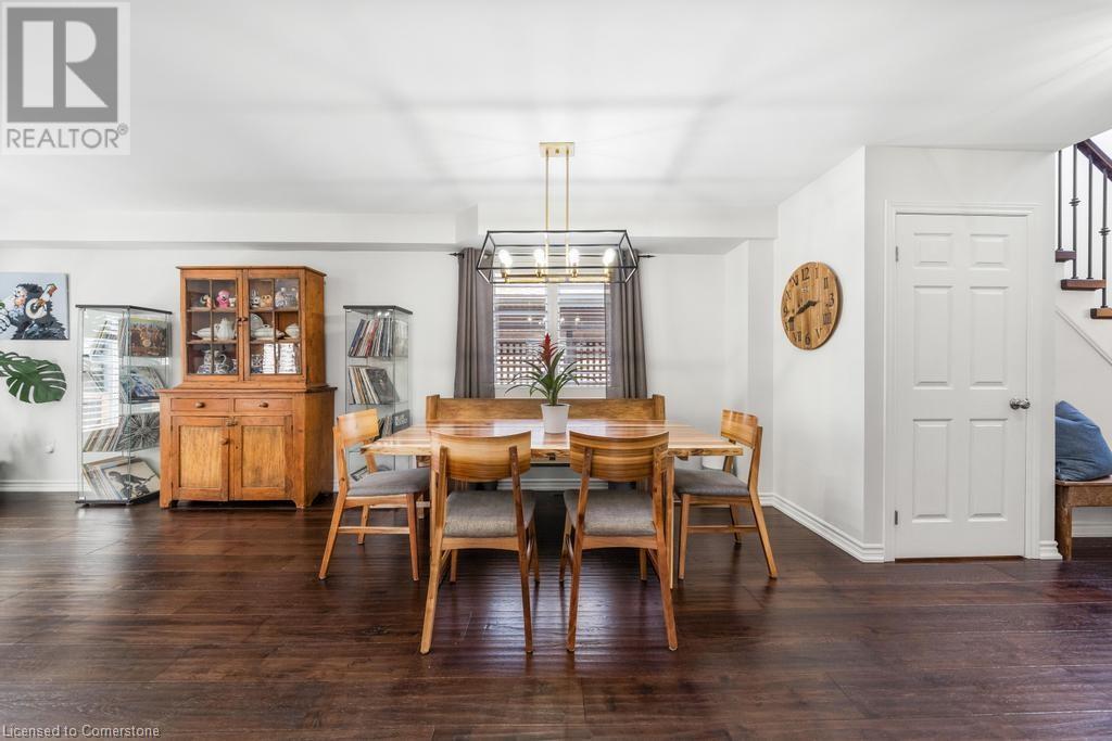 Photo 9 of 12 Valridge Court, Ancaster ON