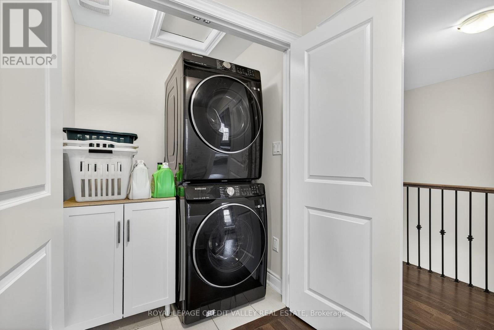 Photo 19 of 29 Janes Crescent, New Tecumseth ON