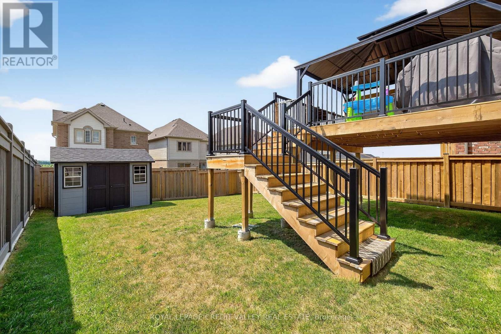 Photo 4 of 29 Janes Crescent, New Tecumseth ON