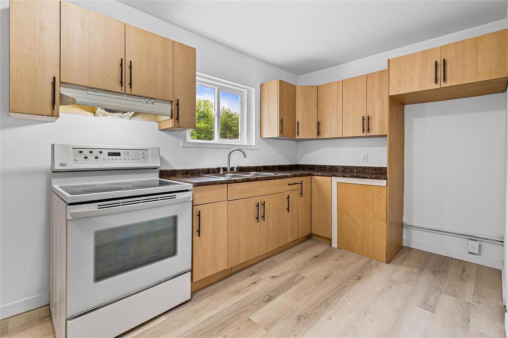 Photo 21 of 428 Beverley Street, Winnipeg MB