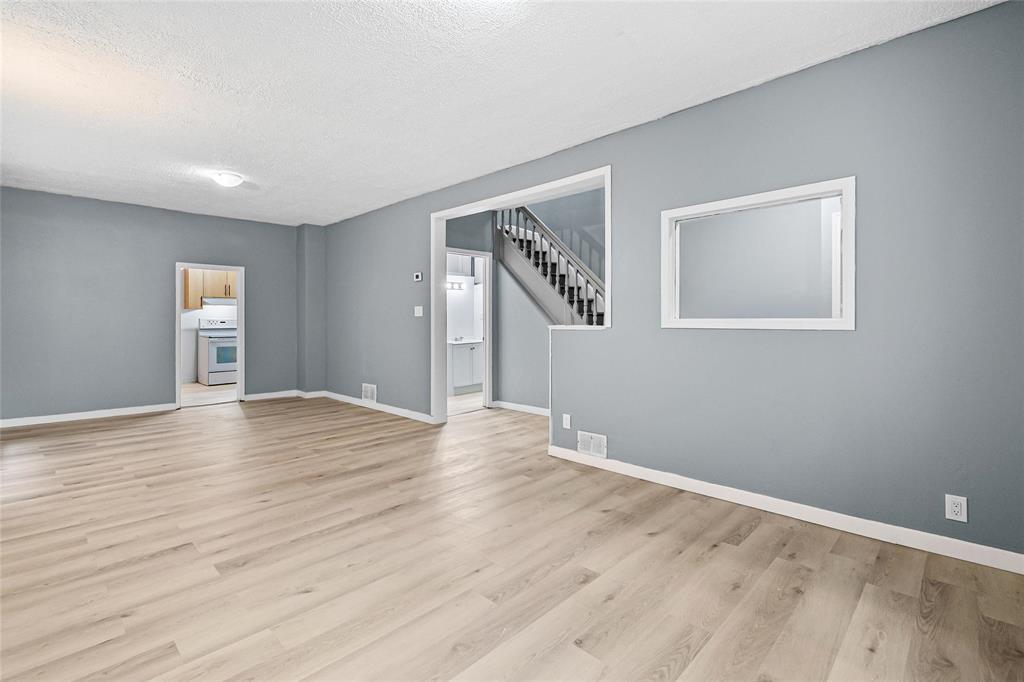Photo 5 of 428 Beverley Street, Winnipeg MB